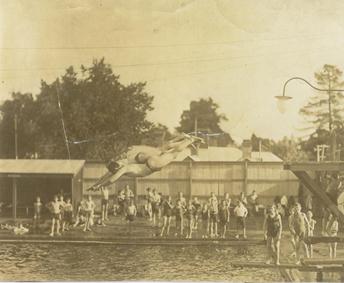 Essendon baths 1921